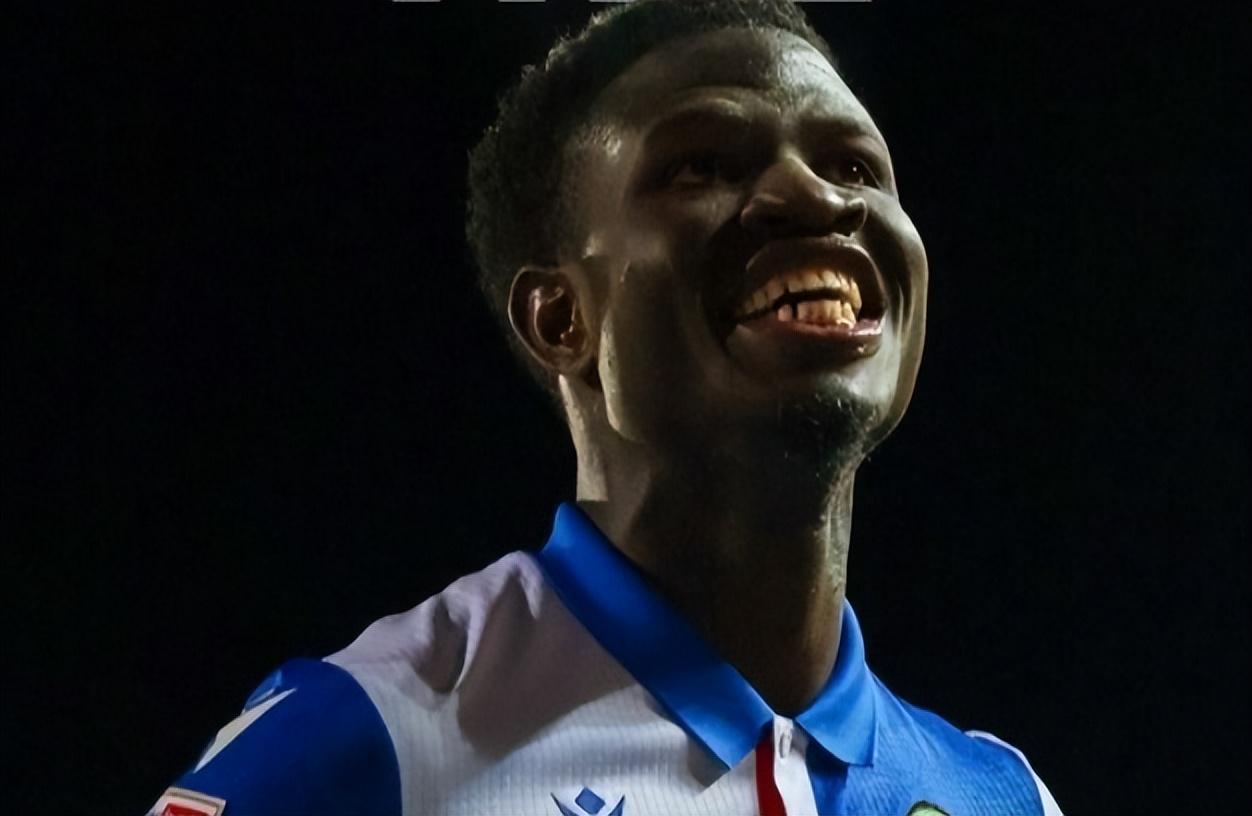 开云体育官方网址-盖伊加盟申花后，或许能帮助刘诚宇走出瓶颈期，未来携手发威进球