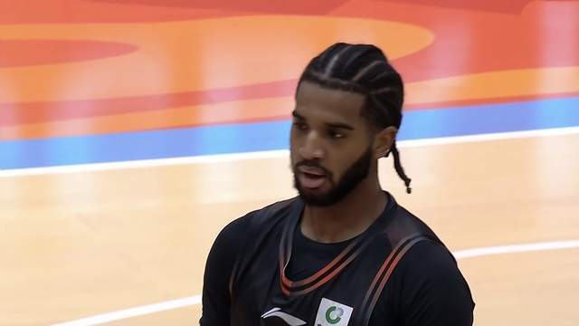 Kaiyun Sports-开云体育-克里斯17罚17中，山东男篮9分险胜 珀塞尔37+6 新外援首秀需适应